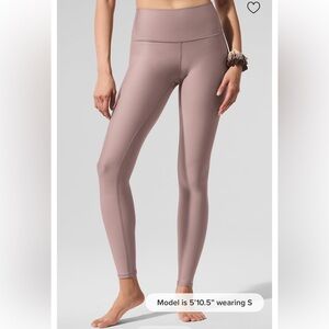 Alo Yoga Airlift leggings